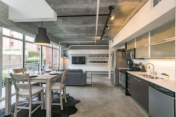 Holiday home Luxe + Modern Johnny Cash Inspired Executive Condo Nashville