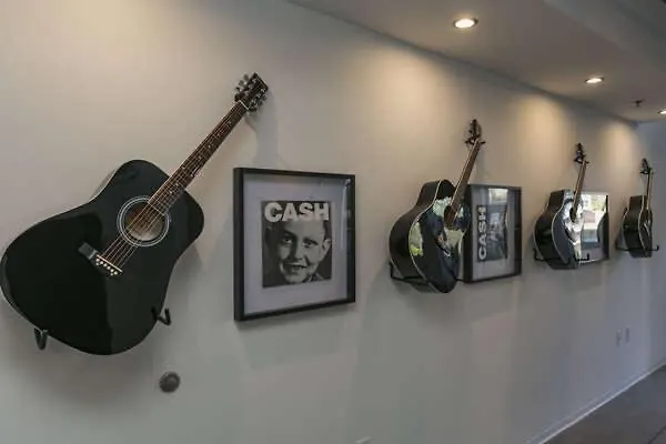 Holiday home Luxe + Modern Johnny Cash Inspired Executive Condo Nashville