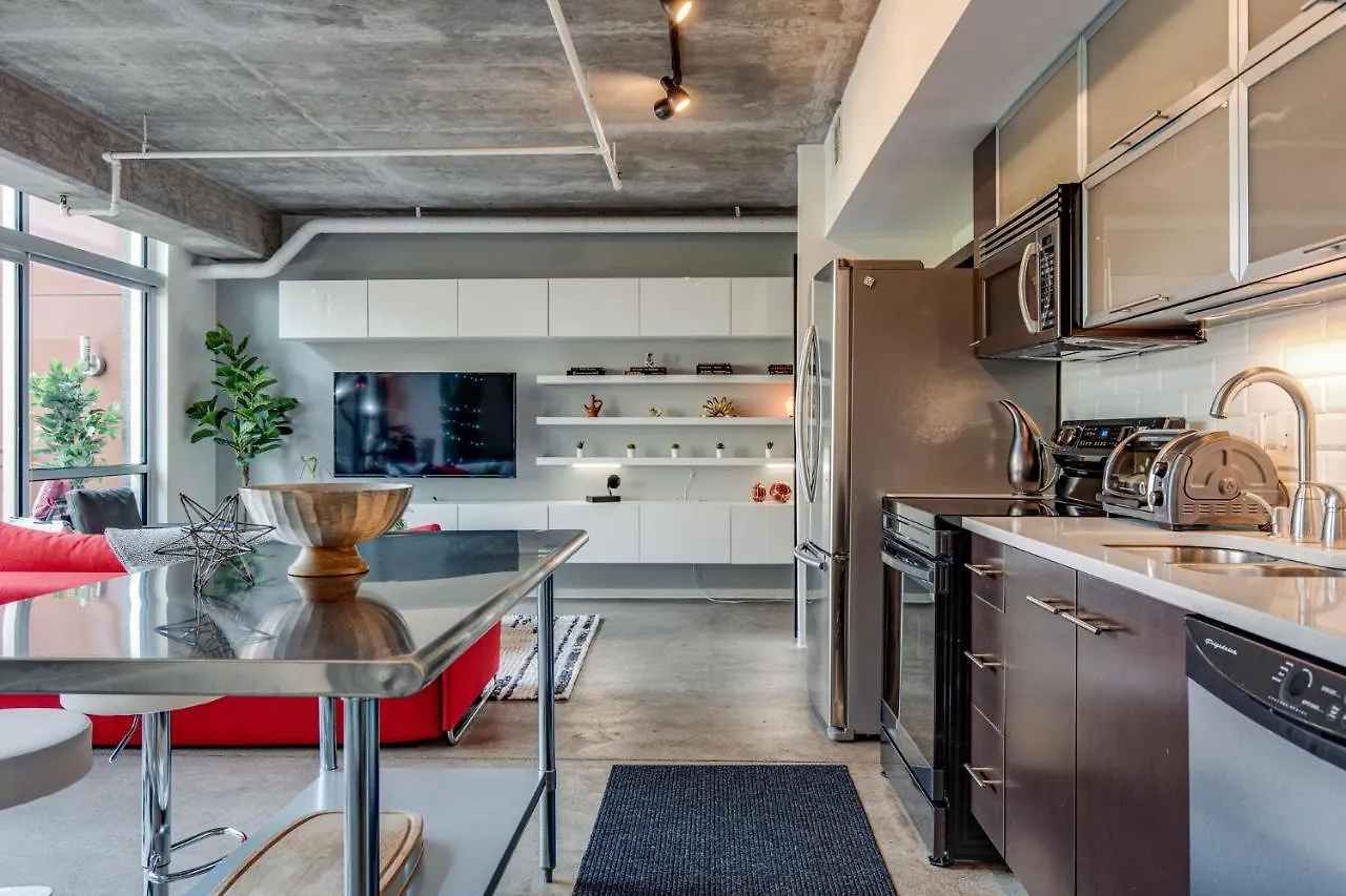 Luxe + Modern Johnny Cash Inspired Executive Condo Nashville 0*,